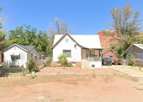 233 East 100 North, Kanab, UT 84741