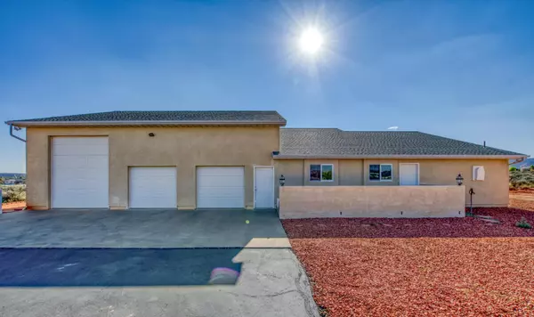 1220 Monument Rd, Kanab, UT 84741