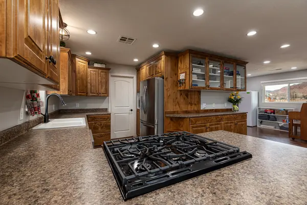 611 S 175 E, Kanab, UT 84741-3647