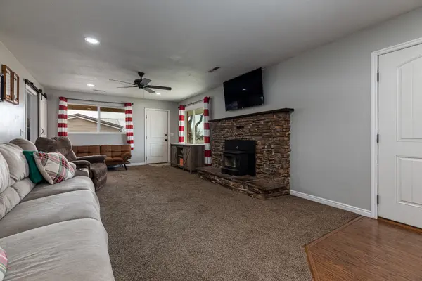611 S 175 E, Kanab, UT 84741-3647