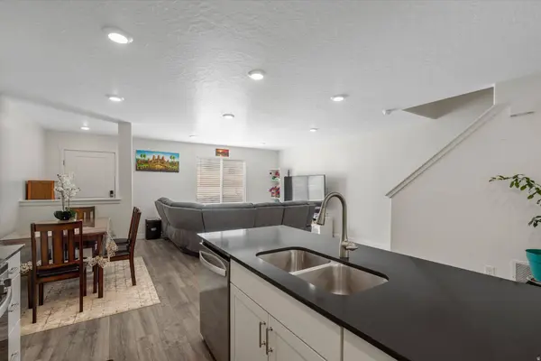 8552 W CORDERO DR, Magna, UT 84044