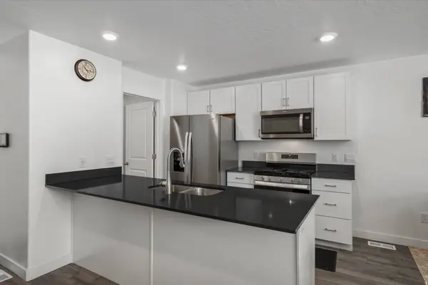 8552 W CORDERO DR, Magna, UT 84044