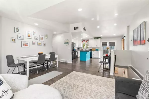 149 E PIONEER AVE, Sandy, UT 84070