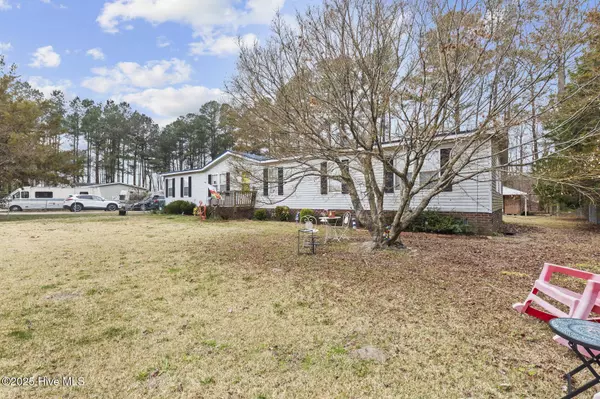 5318 Kristi LN, Kinston, NC 28501