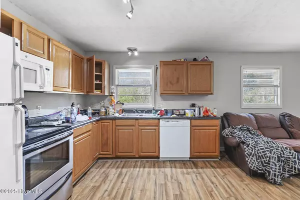 1525 Piney Green RD, Jacksonville, NC 28546