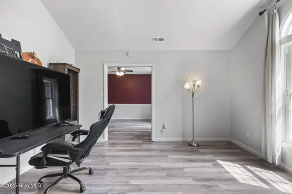 108 Woodbridge CT, Jacksonville, NC 28540