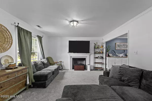 504 Sassy CT, Richlands, NC 28574