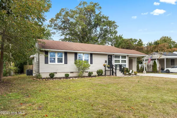 611 Jarman ST, Jacksonville, NC 28540