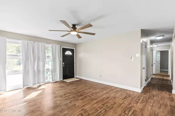 611 Jarman ST, Jacksonville, NC 28540