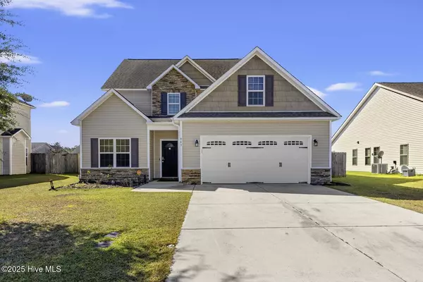 943 Dynamo LN, Jacksonville, NC 28546