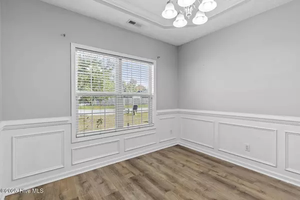 943 Dynamo LN, Jacksonville, NC 28546