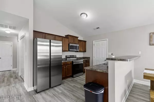 503 Hester CT, Richlands, NC 28574