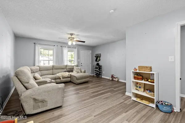 909 Gattis RD, Jacksonville, NC 28546