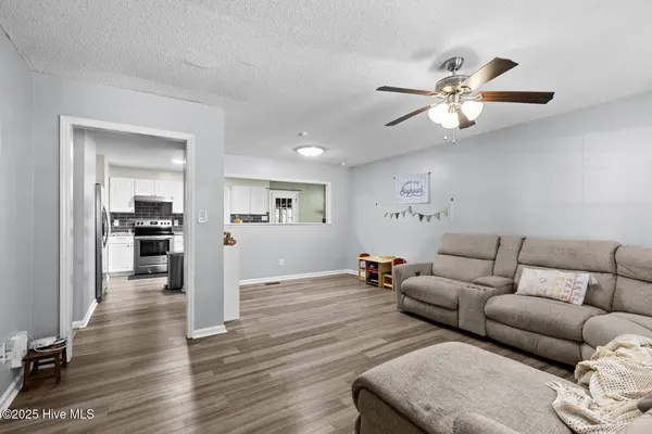 909 Gattis RD, Jacksonville, NC 28546