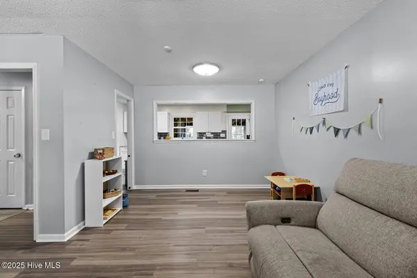 909 Gattis RD, Jacksonville, NC 28546