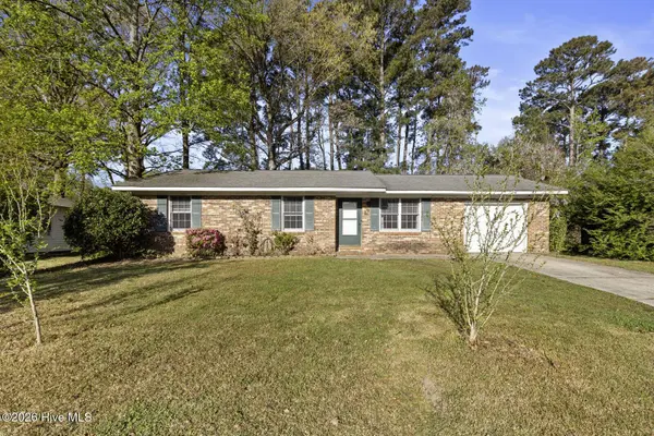 429 Kenwood DR, Jacksonville, NC 28540