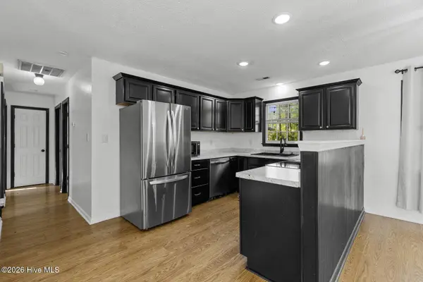 429 Kenwood DR, Jacksonville, NC 28540