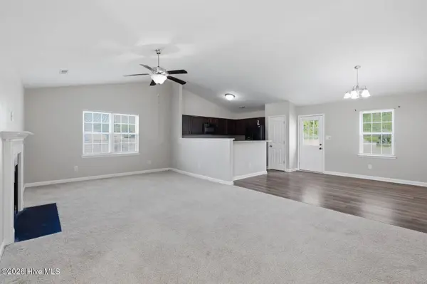 111 Woodbury Farm DR, Jacksonville, NC 28540