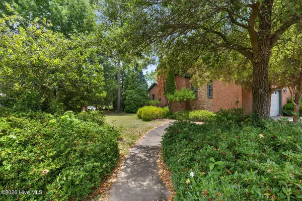 146 Lismore DR, Winterville, NC 28590