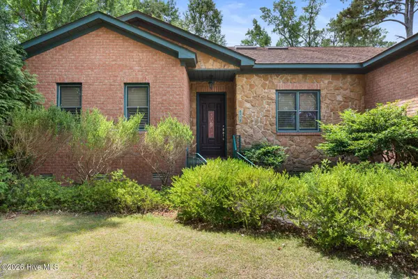 146 Lismore DR, Winterville, NC 28590
