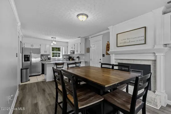 210 E Willowood LN, Jacksonville, NC 28546
