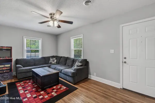 403 Sherwood RD, Jacksonville, NC 28540