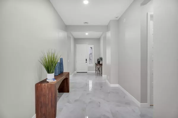 Queen Creek, AZ 85142-0373,18921 E Aubrey Glen Rd