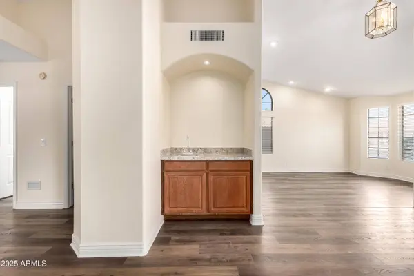 1517 W Islandia Drive, Gilbert, AZ 85233