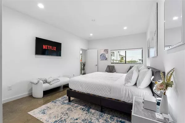 1002 Mobile Street #1, Dallas, TX 75208