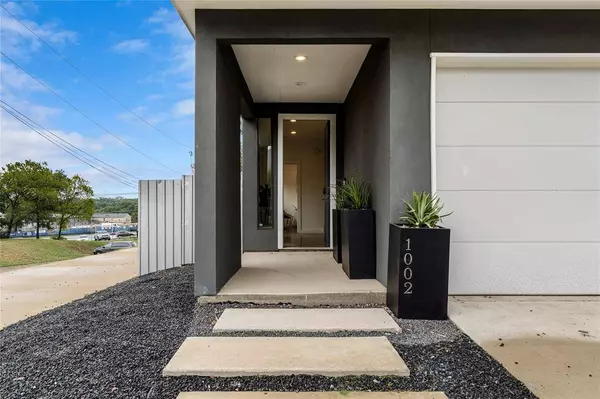 1002 Mobile Street #1, Dallas, TX 75208