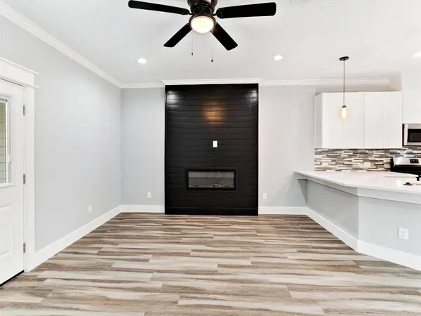 6221 Post Oak Terrace, Fort Worth, TX 76112