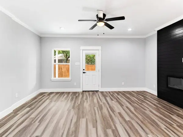 6221 Post Oak Terrace, Fort Worth, TX 76112