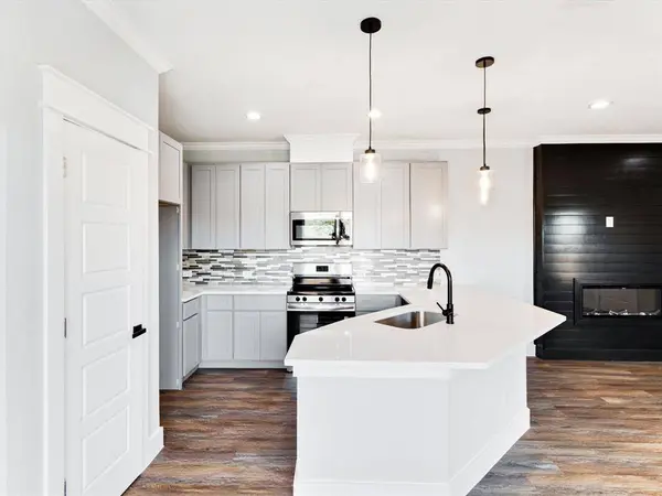 6223 Post Oak Terrace, Fort Worth, TX 76112