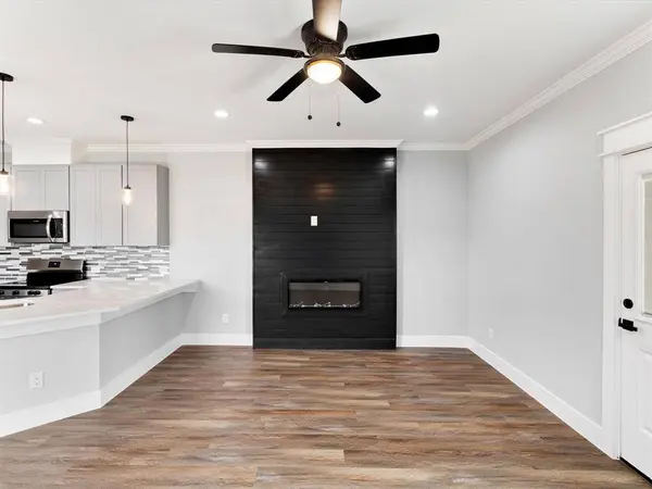 6223 Post Oak Terrace, Fort Worth, TX 76112