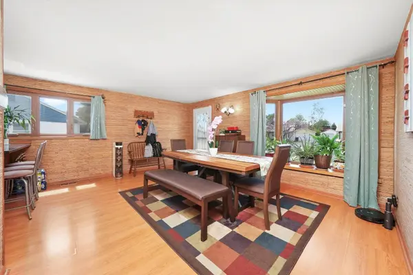 8759 S Kilbourn AVE, Hometown, IL 60456