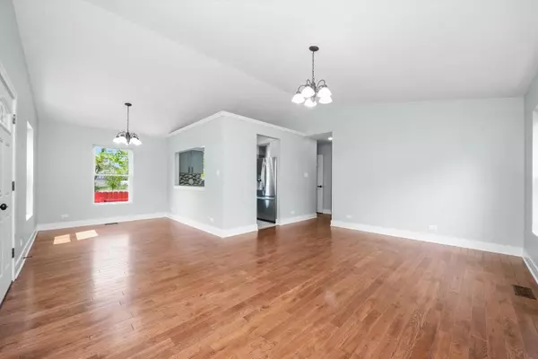 6505 S Wood ST, Chicago, IL 60636