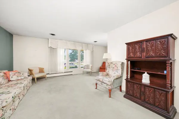 5504 Oakdale DR, Oak Lawn, IL 60453