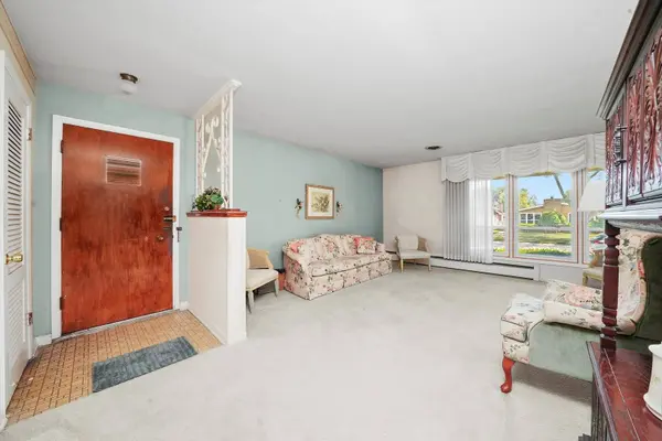 5504 Oakdale DR, Oak Lawn, IL 60453