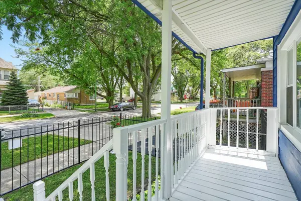 8546 S Lowe AVE, Chicago, IL 60620