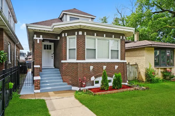 5704 S Homan AVE, Chicago, IL 60629