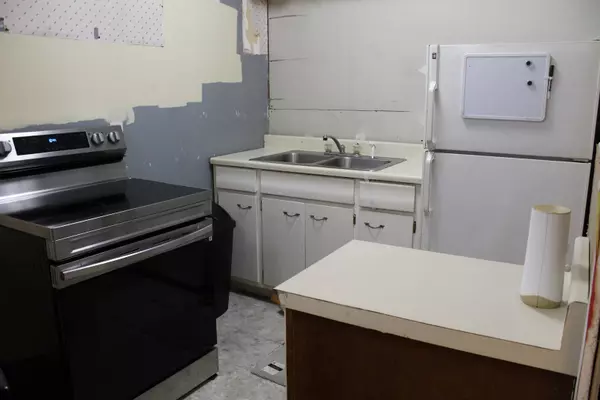 605 N wolf RD #C12, Hillside, IL 60162