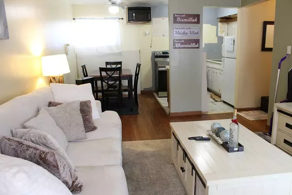 605 N wolf RD #C12, Hillside, IL 60162