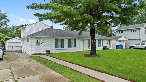 4608 W 90th PL, Hometown, IL 60456