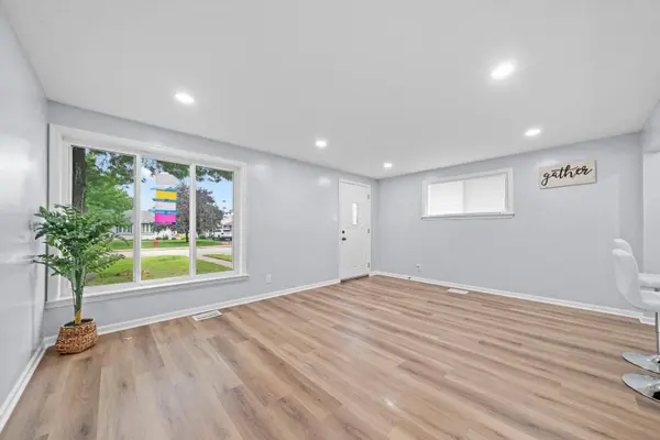 4608 W 90th PL, Hometown, IL 60456