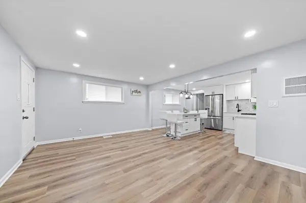 4608 W 90th PL, Hometown, IL 60456