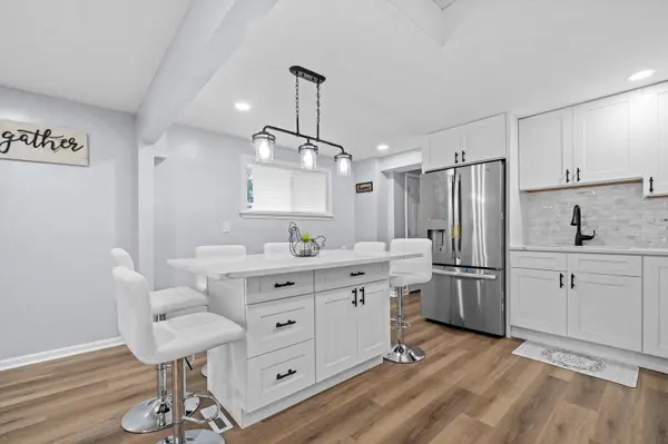 4608 W 90th PL, Hometown, IL 60456