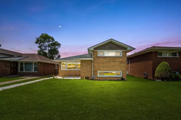 12130 S Racine AVE, Chicago, IL 60643