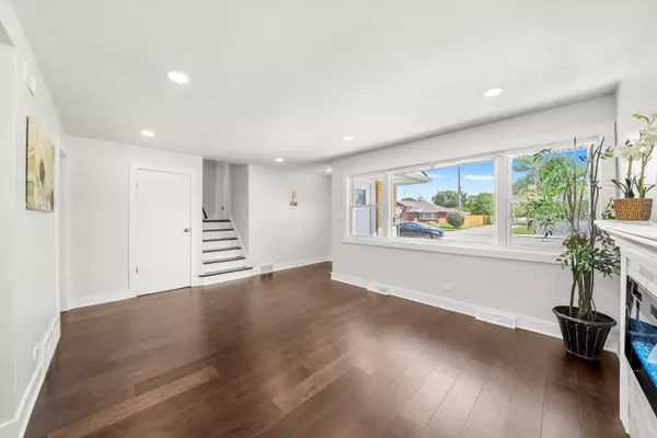 12130 S Racine AVE, Chicago, IL 60643