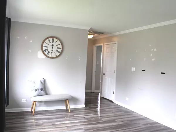 4627 Custer AVE, Lyons, IL 60534