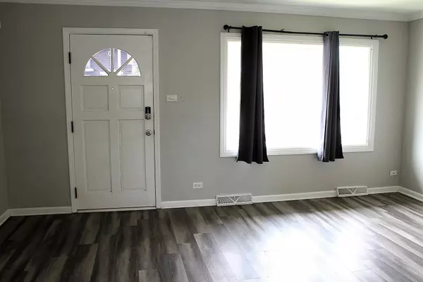 4627 Custer AVE, Lyons, IL 60534